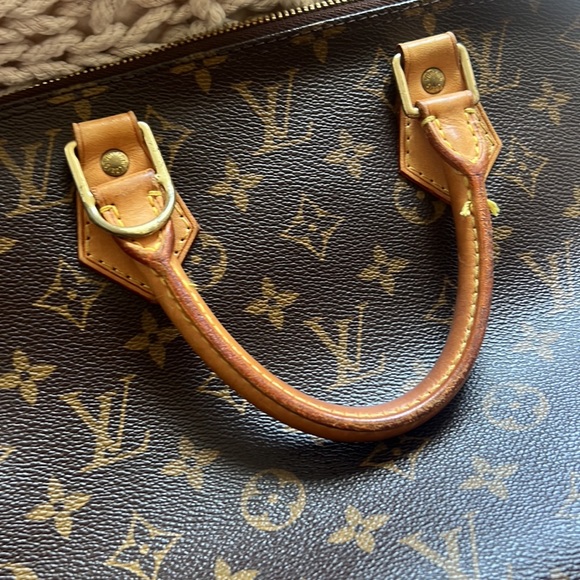 Louis Vuitton Alma PM - Picture 3 of 12